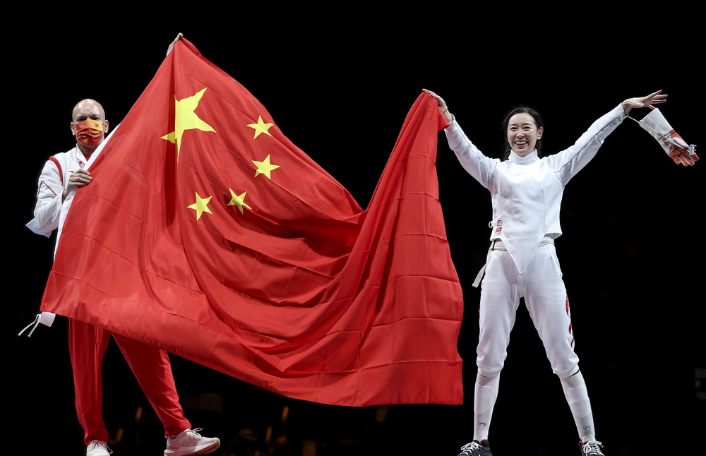 包含爱尔兰击剑选手剑法娴熟，荣登冠军的词条