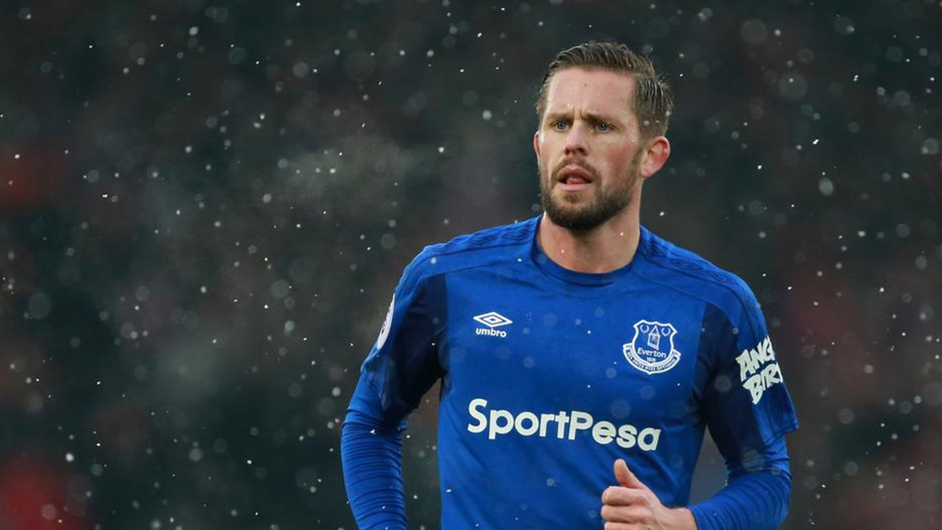 巴斯托尼一锤定音，曼联逆转利物浦书写经典