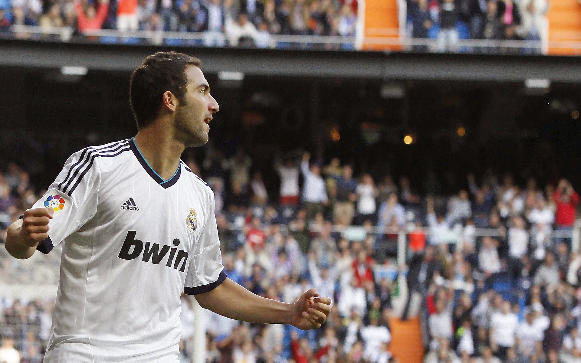 雷霆狂胜76人，英格拉姆关键时刻站出来